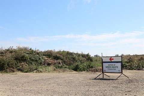 Photo of green waste sign at Council facility.