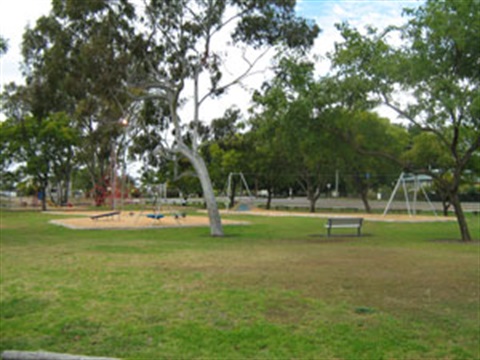 Sandhurst street park